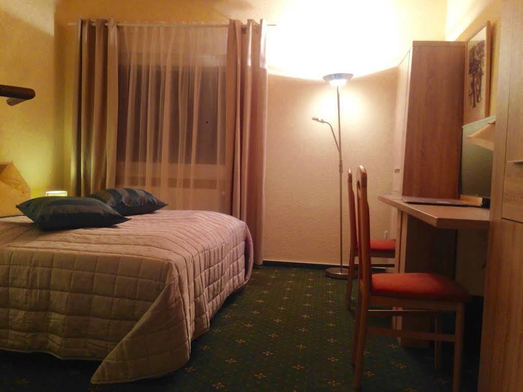 Hotel Sonnenhof Merzig Εξωτερικό φωτογραφία